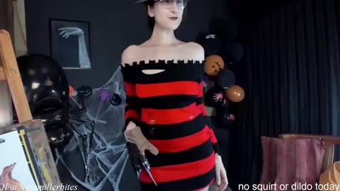 Nina   online show from 10/24/25, 04:03