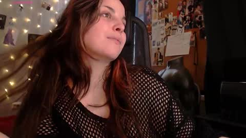 Saya online show from 10/09/25, 07:28