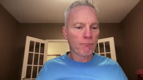 Snapshot of chill_with_john chatting on 10/23/25, 01:10 John online show from 10/23/25, 01:10