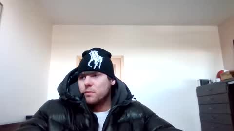 Snapshot of chiller832590 chatting on 01/19/26, 08:29 chiller832590 online show from 01/19/26, 08:29