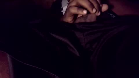 Snapshot of chilling124 chatting on 10/13/25, 04:45 Chilling online show from 10/13/25, 04:45