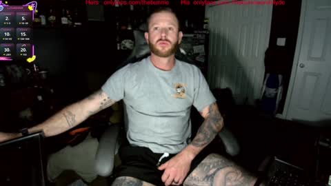 Snapshot of chillinthemosttt chatting on 10/20/25, 12:44 Chillinthemosttt online show from 10/20/25, 12:44