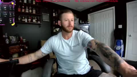 Snapshot of chillinthemosttt chatting on 10/21/25, 07:47 Chillinthemosttt online show from 10/21/25, 07:47