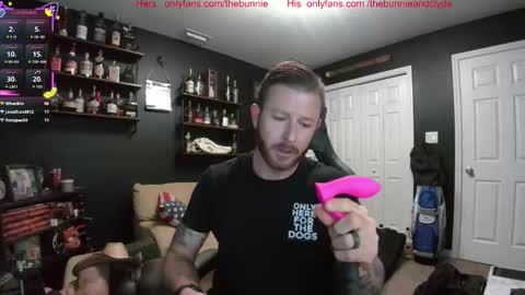 Snapshot of chillinthemosttt chatting on 11/03/25, 03:19 Chillinthemosttt online show from 11/03/25, 03:19