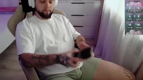 Snapshot of chilly__willy chatting on 03/02/26, 11:17 Mark online show from 03/02/26, 11:17