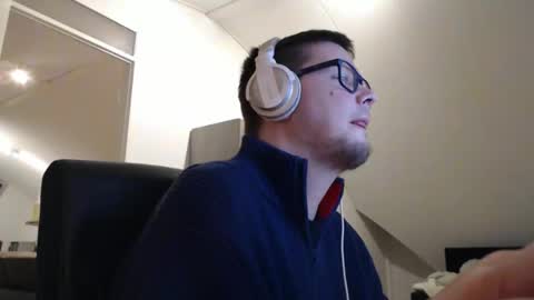 chillzonecam online show from 01/12/26, 08:25