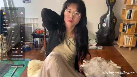 Snapshot of chiloschista chatting on 12/17/25, 06:47 judith online show from 12/17/25, 06:47