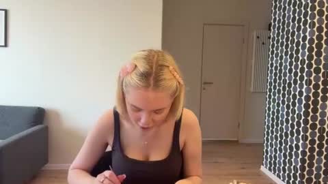 Chanelle online show from 07/12/26, 10:17
