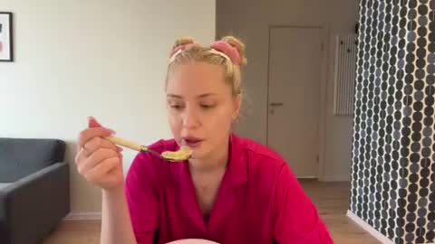 Chanelle online show from 07/14/26, 10:09