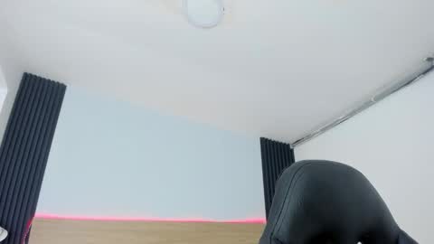 Chiqui online show from 11/15/25, 08:16