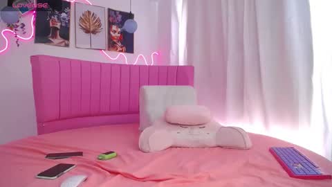 Snapshot of chiquibumbun chatting on 01/29/25, 01:49 sophia online show from 01/29/25, 01:49