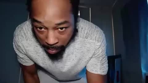 Snapshot of chitownsgod chatting on 01/04/25, 05:05 Antonio Brown online show from 01/04/25, 05:05