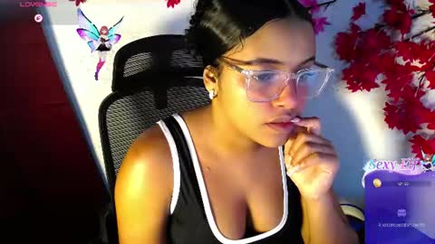 Snapshot of chleo_rosse chatting on 06/16/26, 01:30 chleo_rosse online show from 06/16/26, 01:30