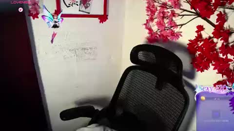 Snapshot of chleo_rosse chatting on 07/03/26, 02:45 chleo_rosse online show from 07/03/26, 02:45