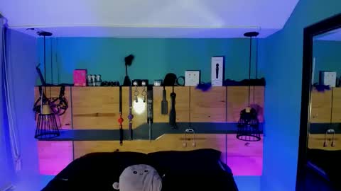 Chloeallennn  online show from 04/19/26, 04:28