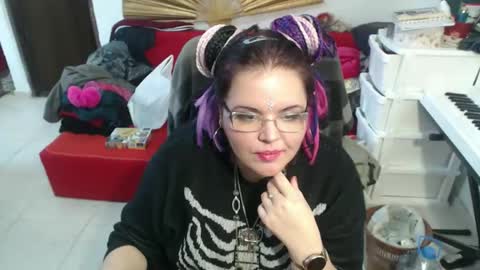 Chloe online show from 12/14/25, 12:10