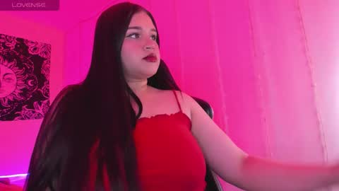 chloe online show from 10/28/25, 05:59