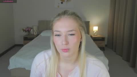 Chloe online show from 01/12/26, 04:07