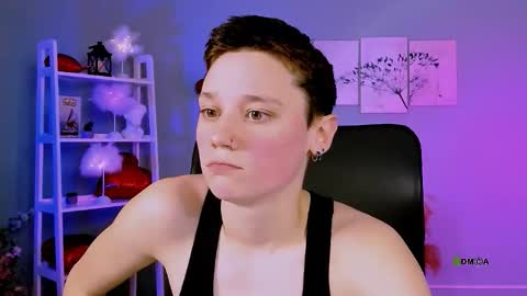 chloe_berry1 online show from 03/01/26, 10:17