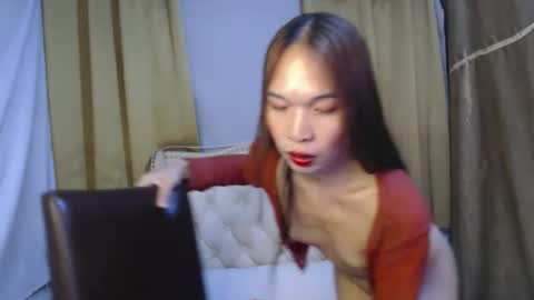 chloe_bilat online show from 11/05/25, 10:32