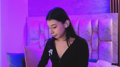 Snapshot of chloe_bluee_ chatting on 04/30/26, 11:05 chloe_bluee_ online show from 04/30/26, 11:05