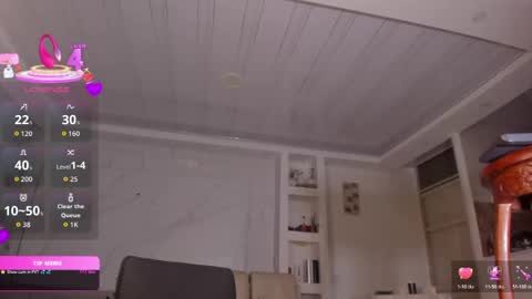 chloe_cooperr online show from 04/15/26, 08:10