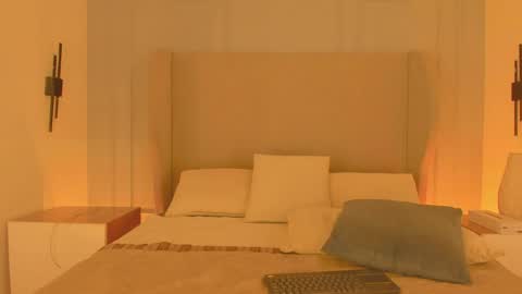 Snapshot of chloe_dee_ chatting on 04/27/26, 12:25 Chloe online show from 04/27/26, 12:25
