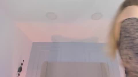 Snapshot of chloe_dee_ chatting on 05/22/26, 03:39 Chloe online show from 05/22/26, 03:39