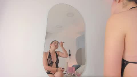 Snapshot of chloe_dee_ chatting on 05/27/26, 09:56 Chloe online show from 05/27/26, 09:56