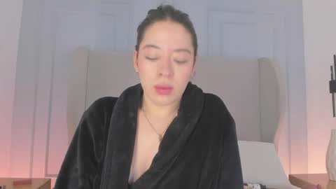 Snapshot of chloe_dee_ chatting on 05/31/26, 06:09 Chloe online show from 05/31/26, 06:09