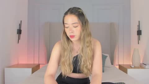 Snapshot of chloe_dee_ chatting on 06/08/26, 11:54 Chloe online show from 06/08/26, 11:54