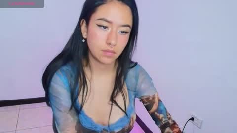 chloe_desire11 online show from 06/22/26, 11:18