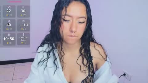 chloe_desire11 online show from 07/08/26, 11:04