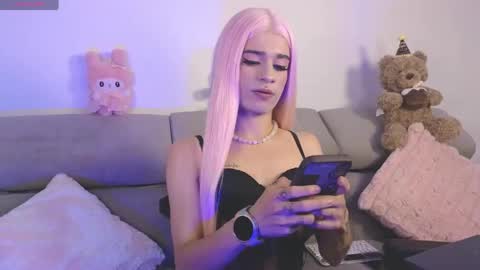 Embeer online show from 04/18/26, 02:26