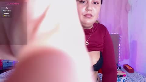 Snapshot of chloe_ev4ns chatting on 10/01/25, 12:16 Chloe online show from 10/01/25, 12:16