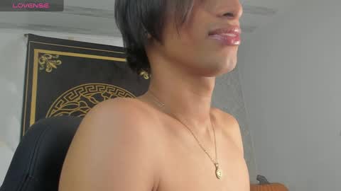 chloe_femboy_ online show from 10/07/25, 04:09