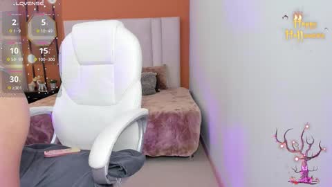 Chloe online show from 10/24/25, 05:31