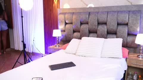 Chloe online show from 04/16/26, 12:39