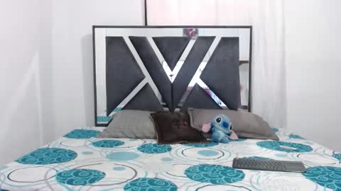 Chloe and Danna online show from 03/15/26, 09:10