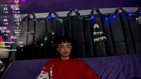 Isabella curly hair - Anastasia short hair  online show from 12/04/24, 10:19