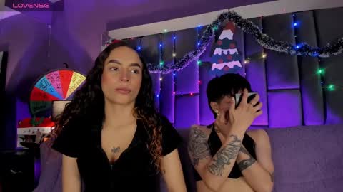 Isabella curly hair - Anastasia short hair  online show from 12/12/24, 04:21