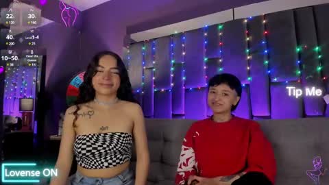Isabella curly hair - Anastasia short hair  online show from 01/03/25, 04:06