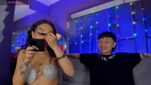 Isabella curly hair - Anastasia short hair  online show from 01/04/25, 05:05