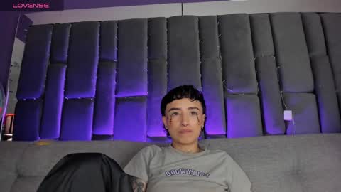 Isabella curly hair - Anastasia short hair  online show from 01/10/25, 10:04