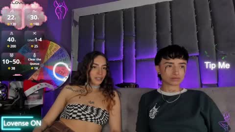 Isabella curly hair - Anastasia short hair  online show from 01/14/25, 10:12