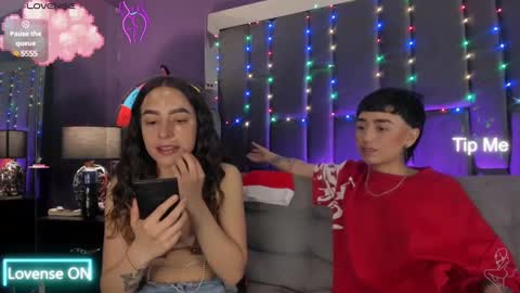 Isabella curly hair - Anastasia short hair  online show from 01/17/25, 06:12