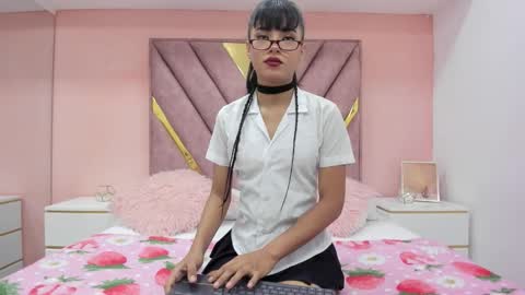 Chloe online show from 03/11/26, 11:27