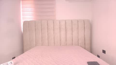 chloe_leroy online show from 11/21/25, 11:53