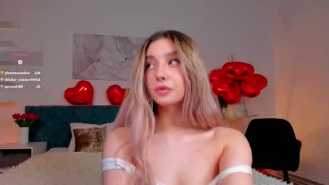 Chloe Lov GTM2 Mon Tue Thu Sat Sun 0400am - 1030m online show from 02/13/25, 04:22