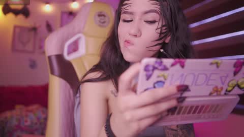 CLOE  online show from 10/28/25, 10:12